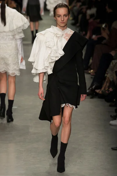 Look 76